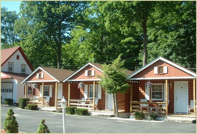 Seven Dwarfs Motel & Cabins Lake George Dış mekan fotoğraf