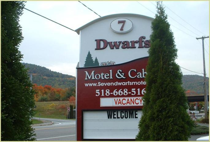 Seven Dwarfs Motel & Cabins Lake George Dış mekan fotoğraf