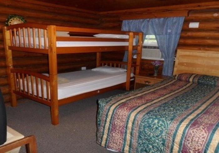 Seven Dwarfs Motel & Cabins Lake George Dış mekan fotoğraf