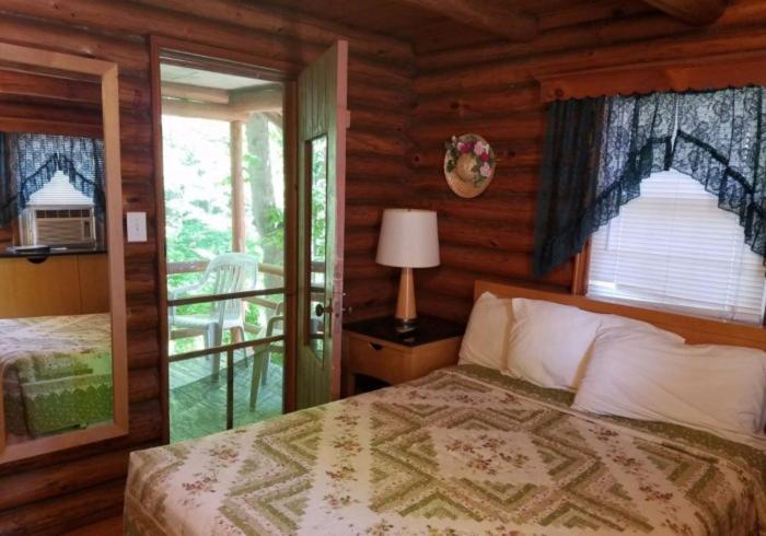 Seven Dwarfs Motel & Cabins Lake George Dış mekan fotoğraf