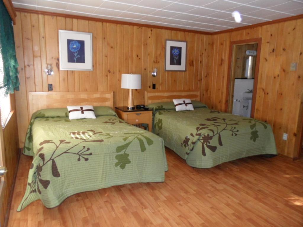 Seven Dwarfs Motel & Cabins Lake George Oda fotoğraf