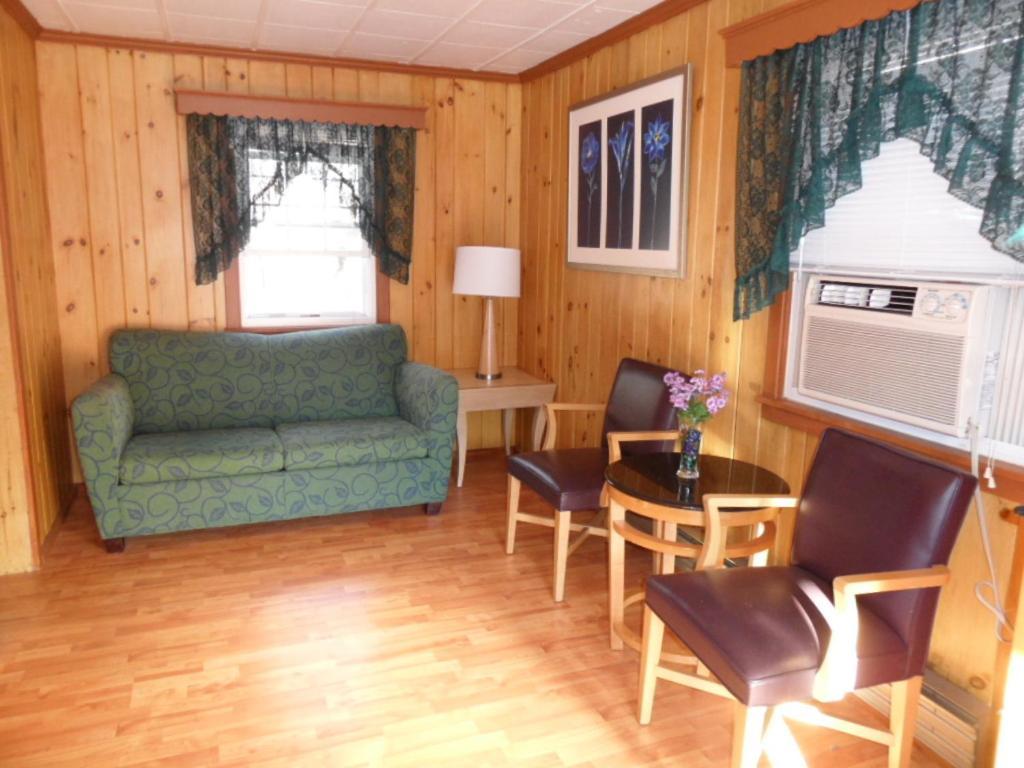 Seven Dwarfs Motel & Cabins Lake George Oda fotoğraf