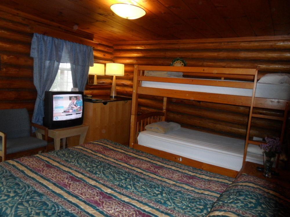 Seven Dwarfs Motel & Cabins Lake George Dış mekan fotoğraf